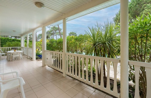 Lacanau-Ocean Ski Chalet | Swimming pool villa for 8 in Lacanau