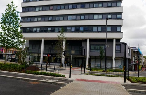 Swindon Apartment | Swindon Centre Apartment 3 min walk to train and main bus station