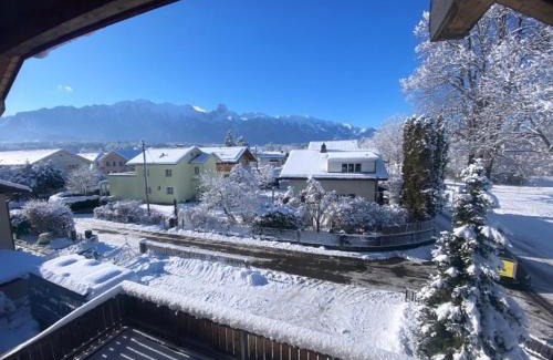 Thun Apartment | Swiss Alps View Apartment - contactless self check-in
