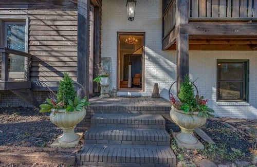 Tryon Ski Chalet | Swiss Chalet/Raving Reviews/26 acres/3 mi. to TIEC