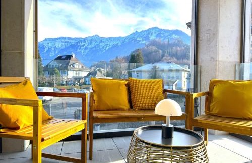 Central Interlaken House | SwissHut Modern 5min Interlaken West Station - Apart. Rugen 2