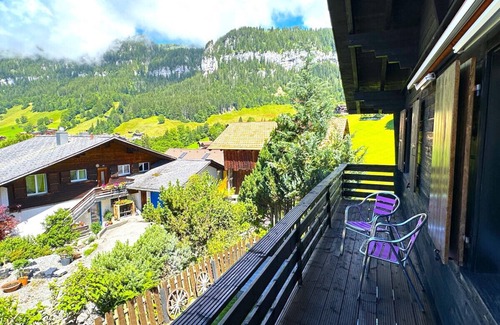 Bangerten Ski Chalet | SwissHut Stunning Views Alps - Chalet Flora