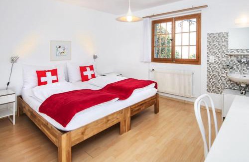 Aeschlen ob Gunten Ski Chalet | SwissHut Stunning Views Alps Lake - Chalet Emmit
