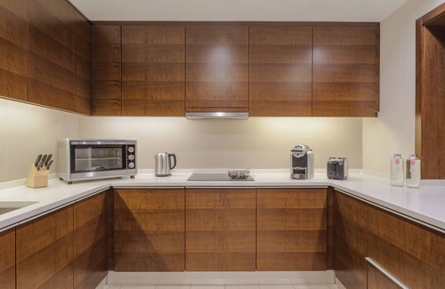 Al Muraqqabat Apartment | Swissotel Living Al Ghurair