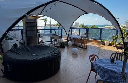 Ashdod Apartment | Swita Nir - Hot tub, Beach & Barbeque