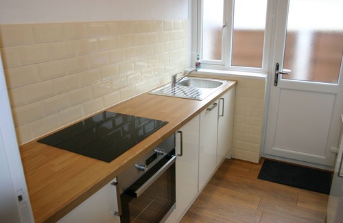 Prestatyn House | Swn y mor detached Holiday Let- Dog friendly by the sea Prestatyn with Hot tub