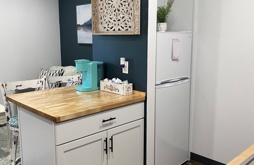 Lewistown Apartment | Sycamore Acres 306 Comfortable 1 bedroom suite with full kitchen and living area