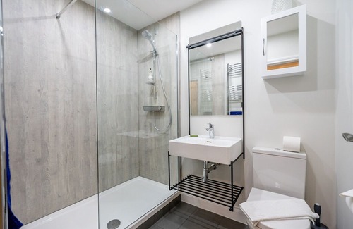 Bootham Apartment | Sycamore Place - 1C - sleeps 4 guests in 2 bedrooms