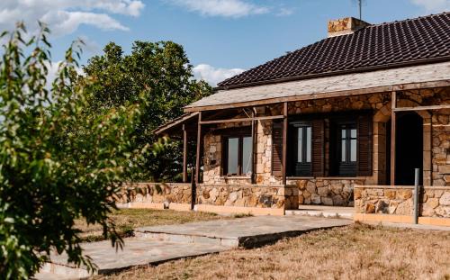 Maroneia-Sapes House | Symposium on the hill