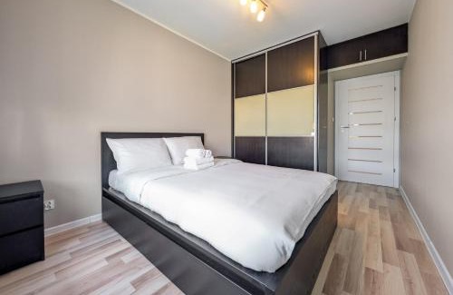 Stare Miasto Apartment | Szczepin Homely Apartment by BookingHost