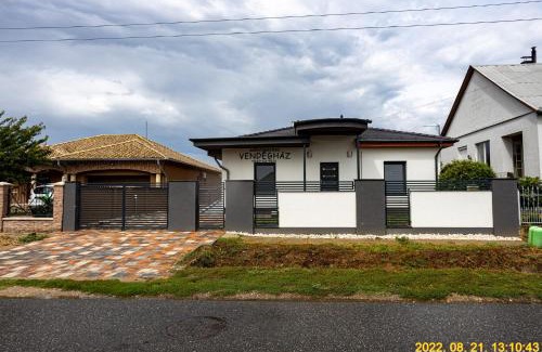 Gyulahaza Villa | Szentmiklósi Vendégház Gyulaháza