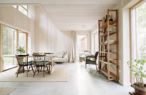 Vikangen House | Tåtorp Cafe & Logi Göta Kanal