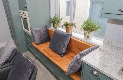 Wild Atlantic Way Cottage | TÍ COILÍN MHAC, pet friendly in Lettermore, County Galway