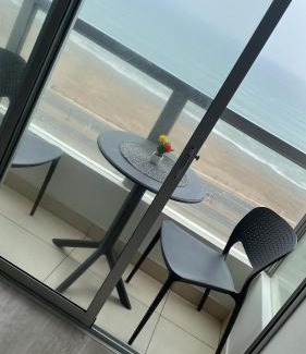 San Miguel Apartment | Tú hogar frente al mar