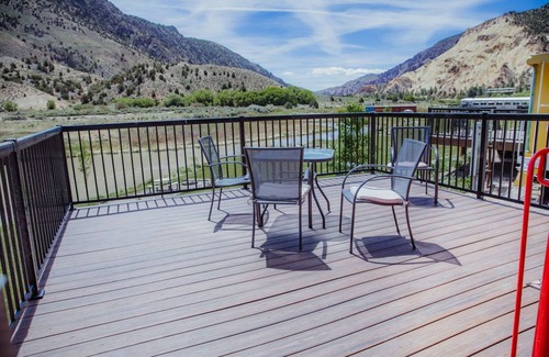 Sevier Apartment | T-10) Northern Pacific