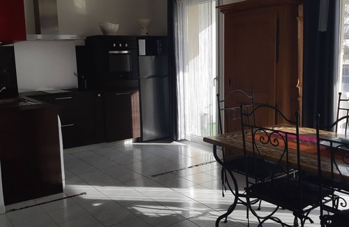 Leguevin Apartment | T 2 suburban furniture of TOULOUSE (10mn cu center town)