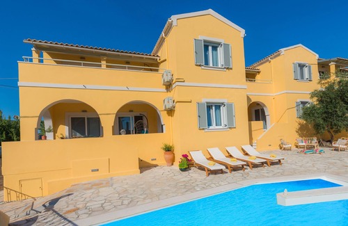 Gimari Villa | T'adelfia - Whole property