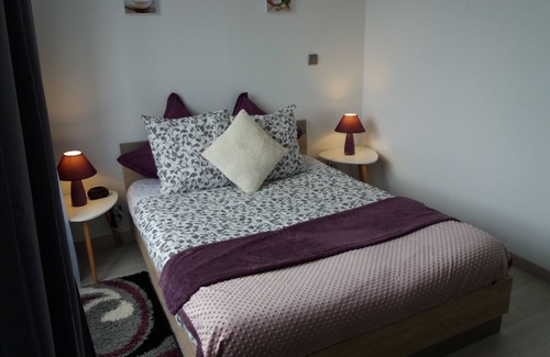 Aubin Apartment | T2 35m ² on the ground floor with private courtyard 5 minutes from the thermal baths. 3 stars