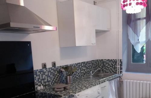 Aubin Apartment | T2 35m ² on the ground floor with private courtyard 5 minutes from the thermal baths. 3 stars