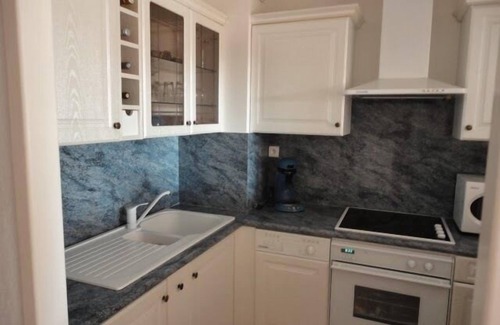 Giens Apartment | T2 36m2 ds palm pool residence 700m sandy beach and town Giens