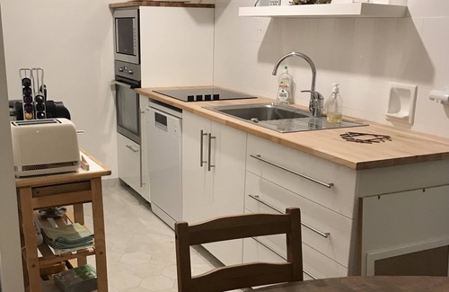 Couronne Urbaine Apartment | T2 apartment, 3-minute walk from the historic center Parc Jourdan district
