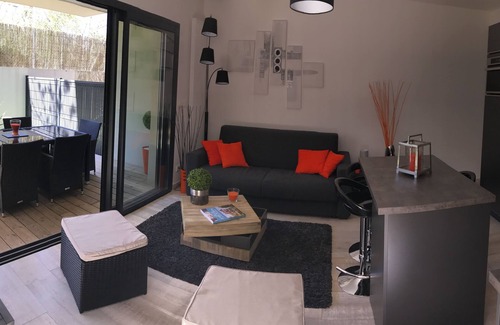 Arcachon Apartment | T2 - Arcachon center - Tree-lined terrace 90 m² - Beach 100 m,