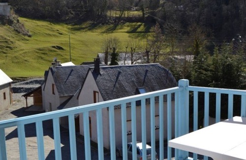 Luz-Saint-Sauveur Apartment | T2 cabin 6 people in Luz, quiet, parking, pets allowed