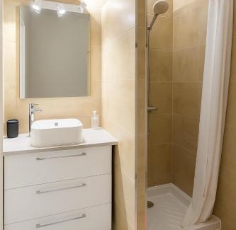 Saint-Laurent-d'Aigouze Apartment | T2 Cosy en Camargue