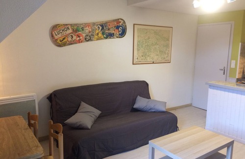 Bagneres-de-Luchon Apartment | T2 Duplex Apartment Cabin at the foot of the cable car (parking, cellar)