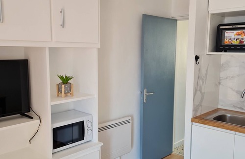 Le Grand Large Apartment | T2 en Front de Mer, Rénové, Avec vue sur la mer et les Montagnes