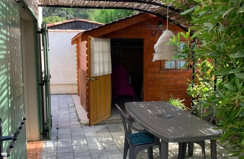 Istres House | T2 house "le Cabanon Joli" ideal for business trips or holidays