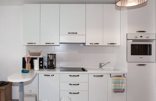 Calvi Apartment | T2 ideally located in Calvi, for 2 people, parking, Fiber, Linen
