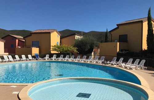 Lozari Apartment | T2 in quiet residence 300 m from the sea + swimming pool, close to shops, mountain