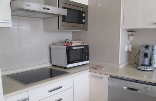 Hendaye Apartment | T2 MAGNIFICENT PORT VIEW, PARKING, BEACH 100m, SWIMMING POOL, WIFI, THALASSO 50m