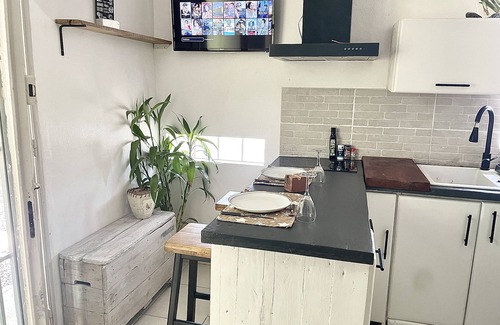 Matoury Apartment | T2 Meublé Cosy à Matoury, Proche Toutes Commodités