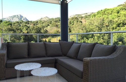 Calvi Apartment | T2 standing in quiet area. Magnificent mountain view.