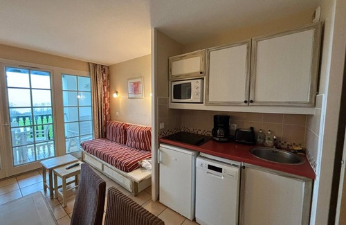 Behobie Apartment | T2 with pool on the Corniche
