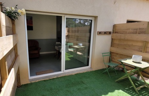 Saint-Julien House | T2 with swimming pool in the heart of the pines