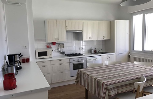 Le Croisic House | T3 4/5 Pax ON THE GROUND FLOOR, BY THE SEA, EVERY WALK OR BIKE, PARKING, WIFI