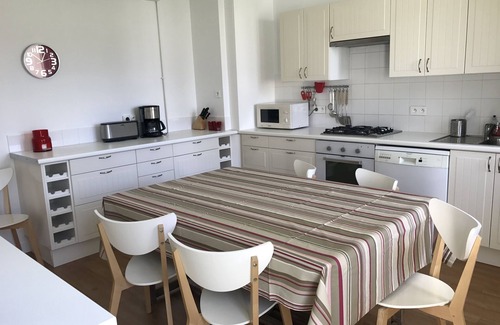 Le Croisic House | T3 4/5 Pax ON THE GROUND FLOOR, BY THE SEA, EVERY WALK OR BIKE, PARKING, WIFI