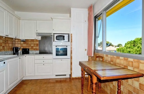 8th Arrondissement Apartment | T3 5 minutes walk from the Calanques or the Beach