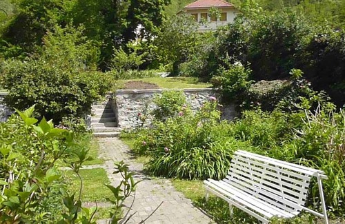 Ax-les-Thermes Apartment | T3 85m2 ds villa coecilia with garden 300m thermal baths cable cars Ax les Thermes