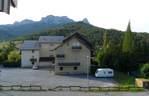 Barcelonnette Apartment | T3 Apartment with Balcony, Barcelonnette