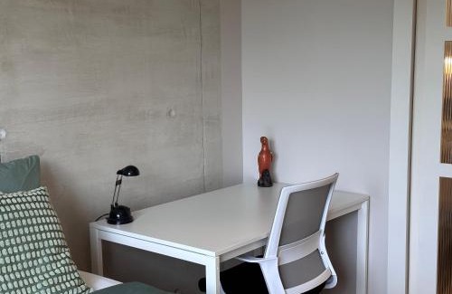 12th Arrondissement Apartment | T3 balcon parking clim 3mn pied metro 8 et T3
