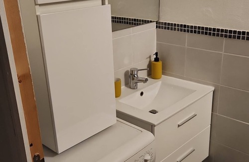 Pezenas Apartment | T3 Dans la sud Avec Piscine et Coin Barbecue