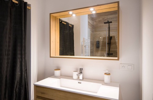 Rochefort Apartment | T3 de Haut Standing, Hypercentre Rochefort, Arrivée Autonome