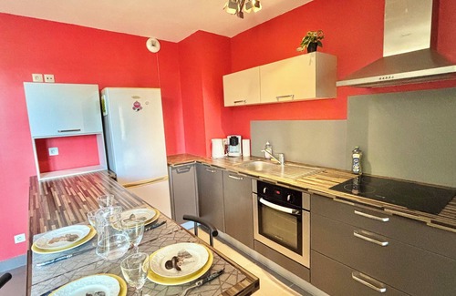 Centre-ville rive gauche Apartment | T3 Duplex 60m² ~ 2 bedrooms ~ Mayenne view