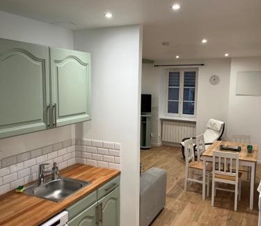 Charlieu Apartment | T3 en duplex logement entier