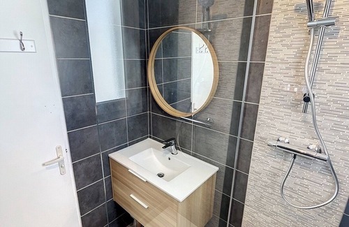 Lorient Apartment | T3/HYPERCENTRE/Balcony/Parc Jules Ferry