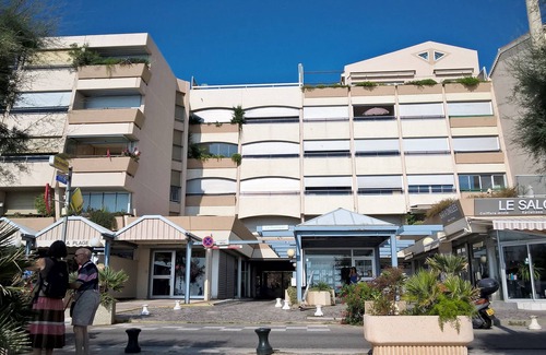 Le Lavandou Apartment | T3 in the heart of the city, on the waterfront, QUIET, Owners nearby